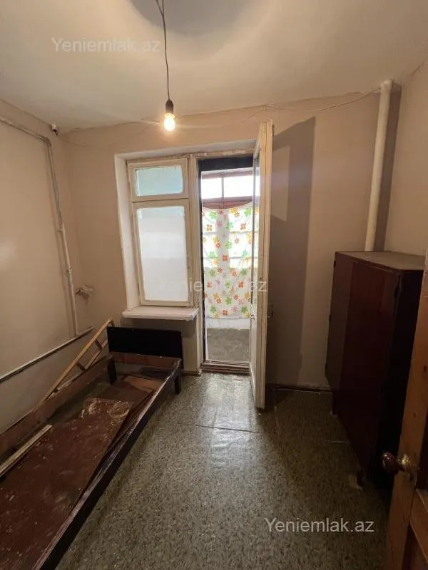 Satılır 2 otaqlı köhnə tikili 40 m²