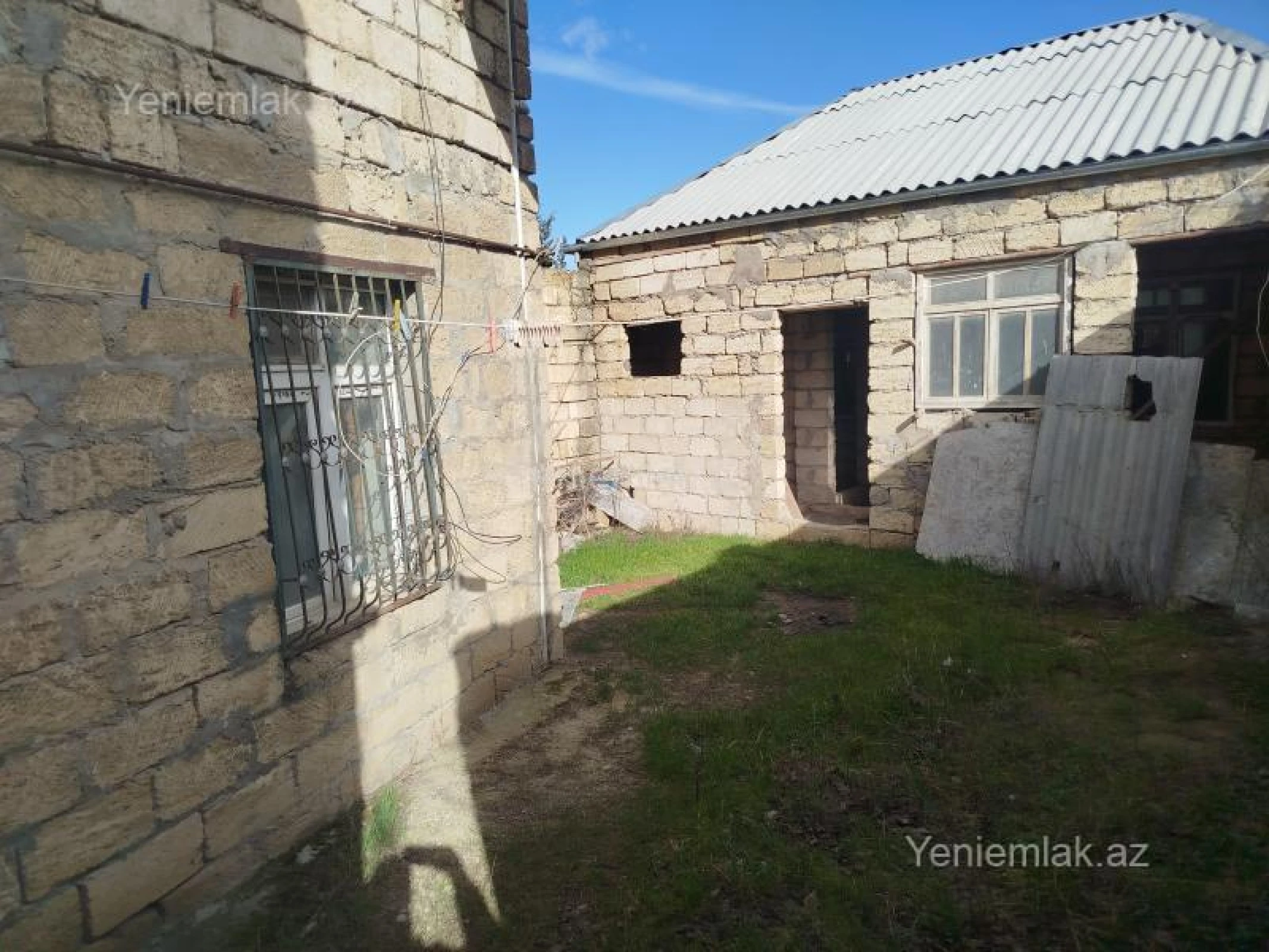 Satılır 6 otaqlı həyət evi 250 m²