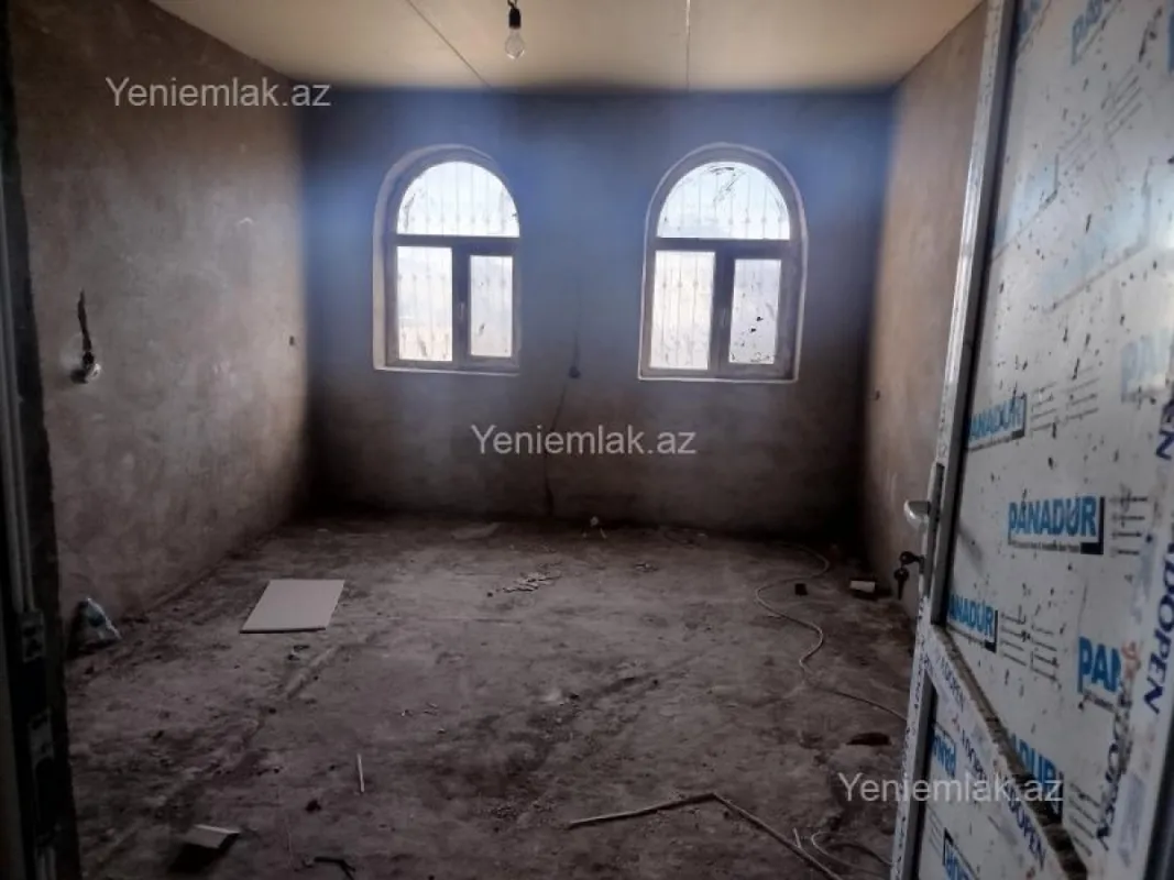 Satılır 6 otaqlı həyət evi 250 m²