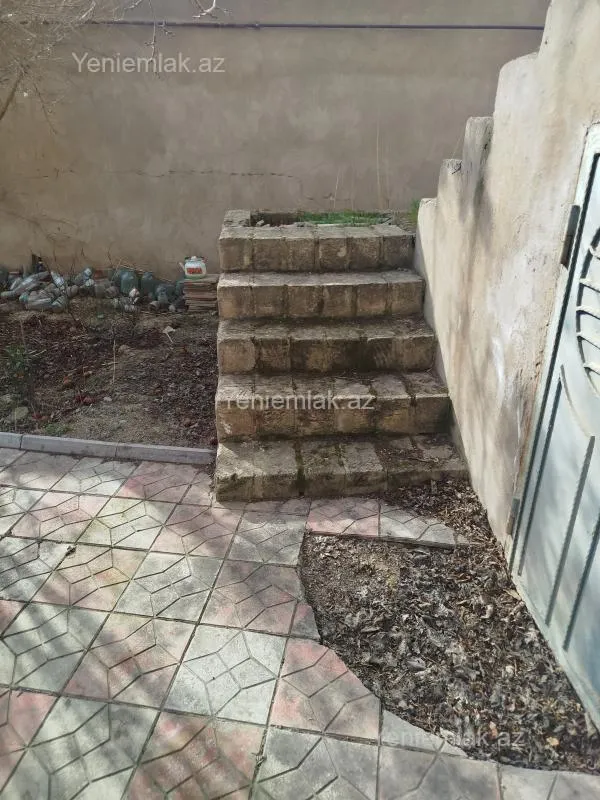 Satılır 6 otaqlı həyət evi 250 m²