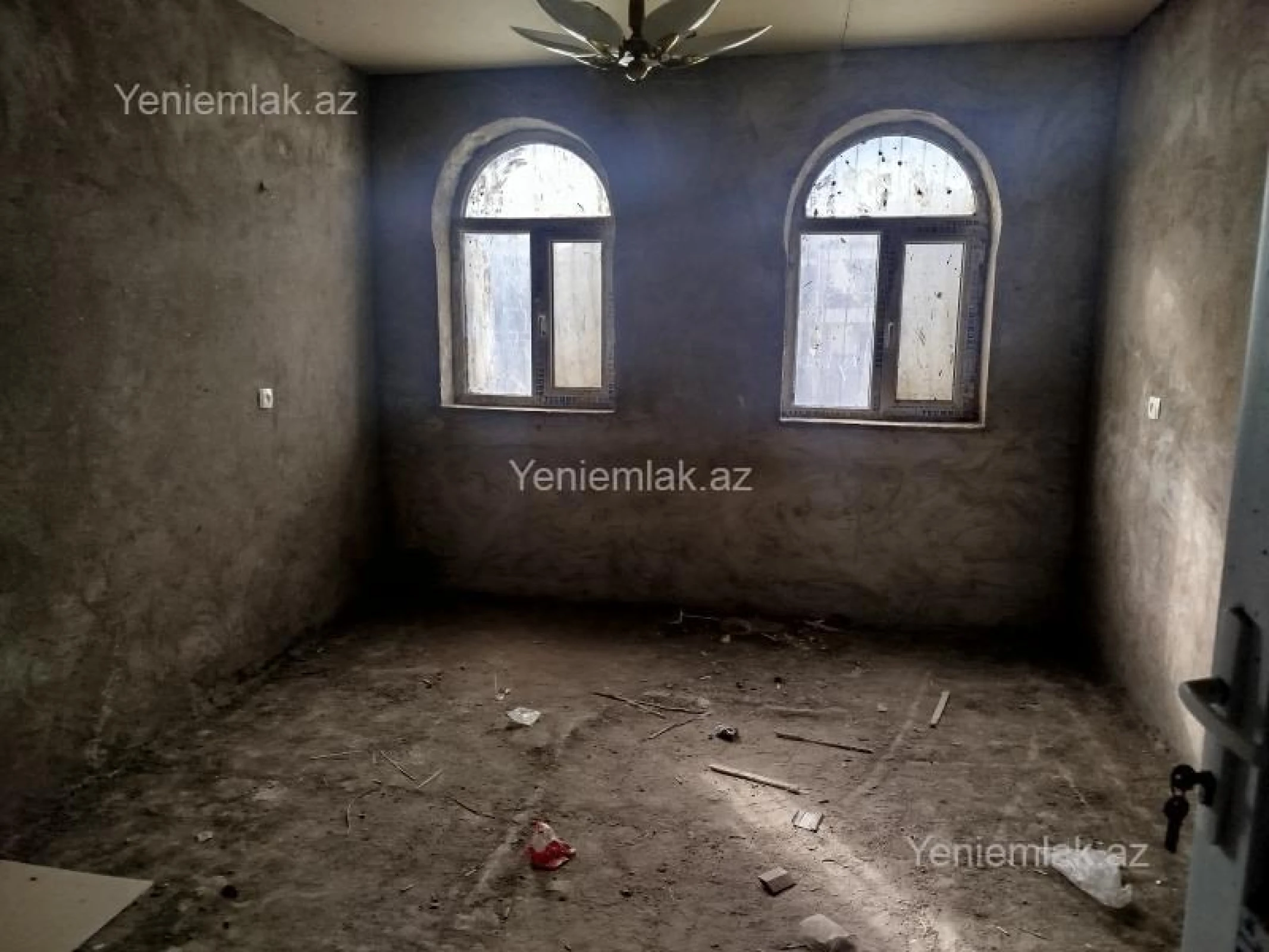 Satılır 6 otaqlı həyət evi 250 m²