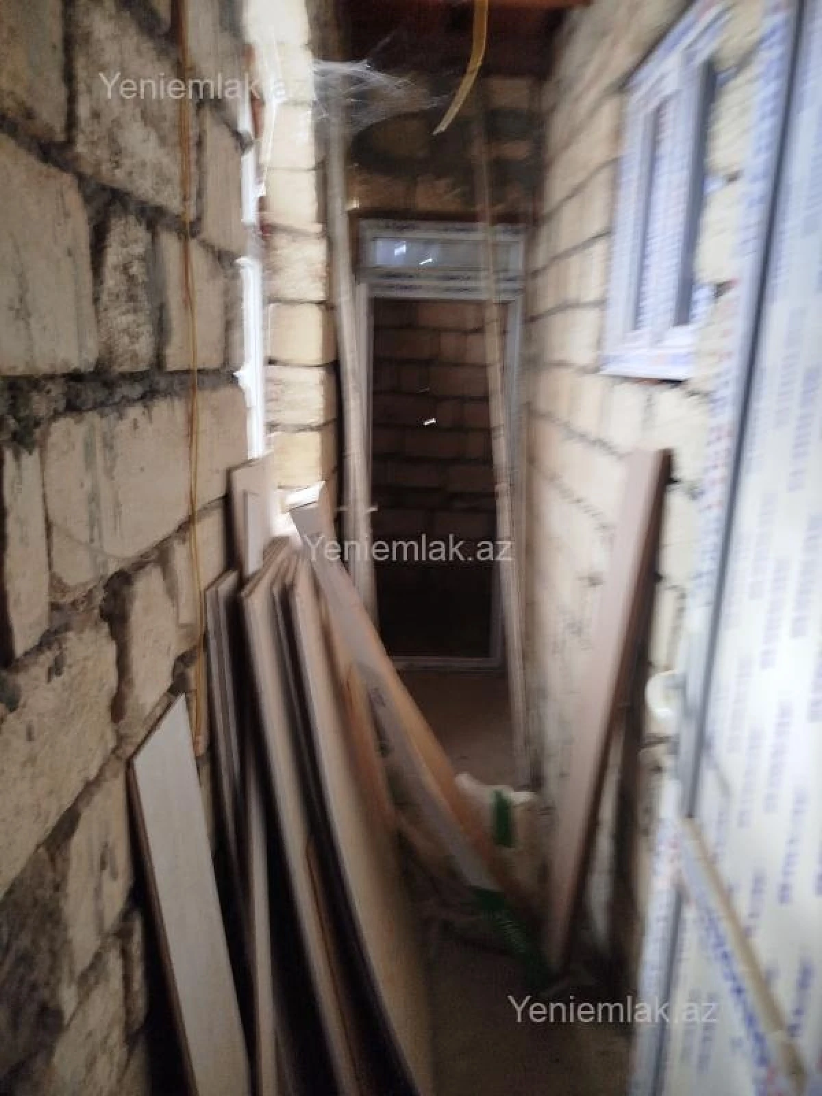 Satılır 6 otaqlı həyət evi 250 m²