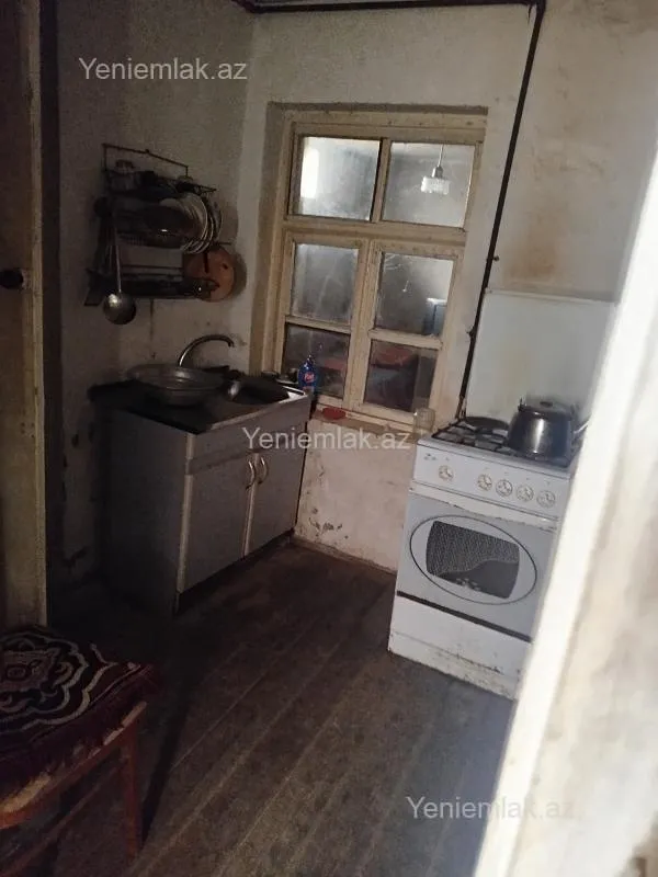 Satılır 6 otaqlı həyət evi 250 m²