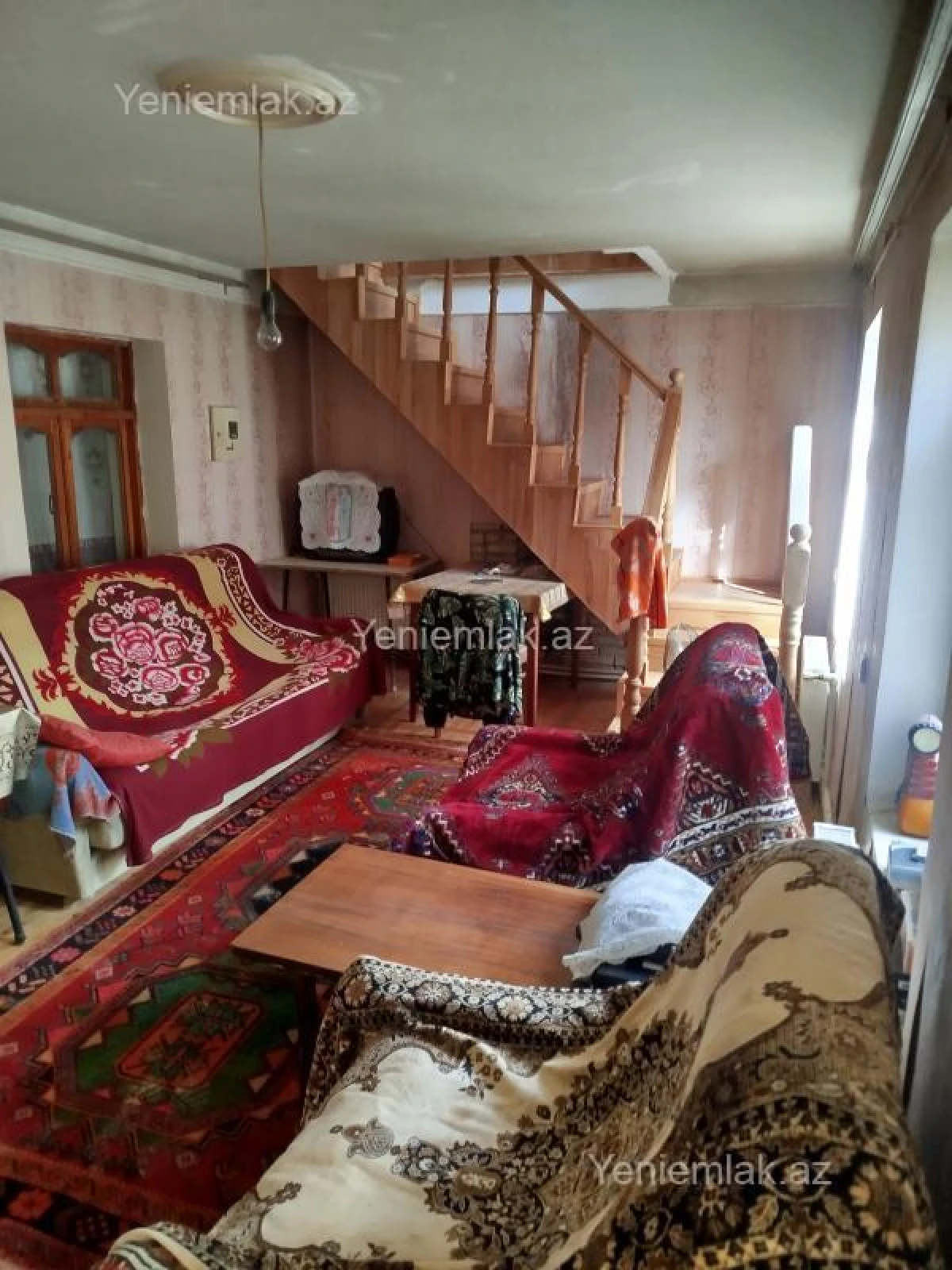 Satılır 6 otaqlı həyət evi 250 m²