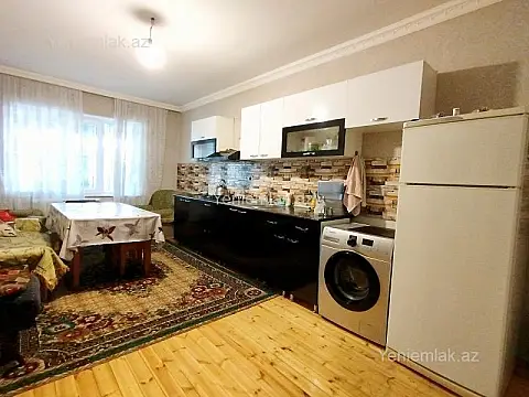 Satılır 8 otaqlı həyət evi 270 m²
