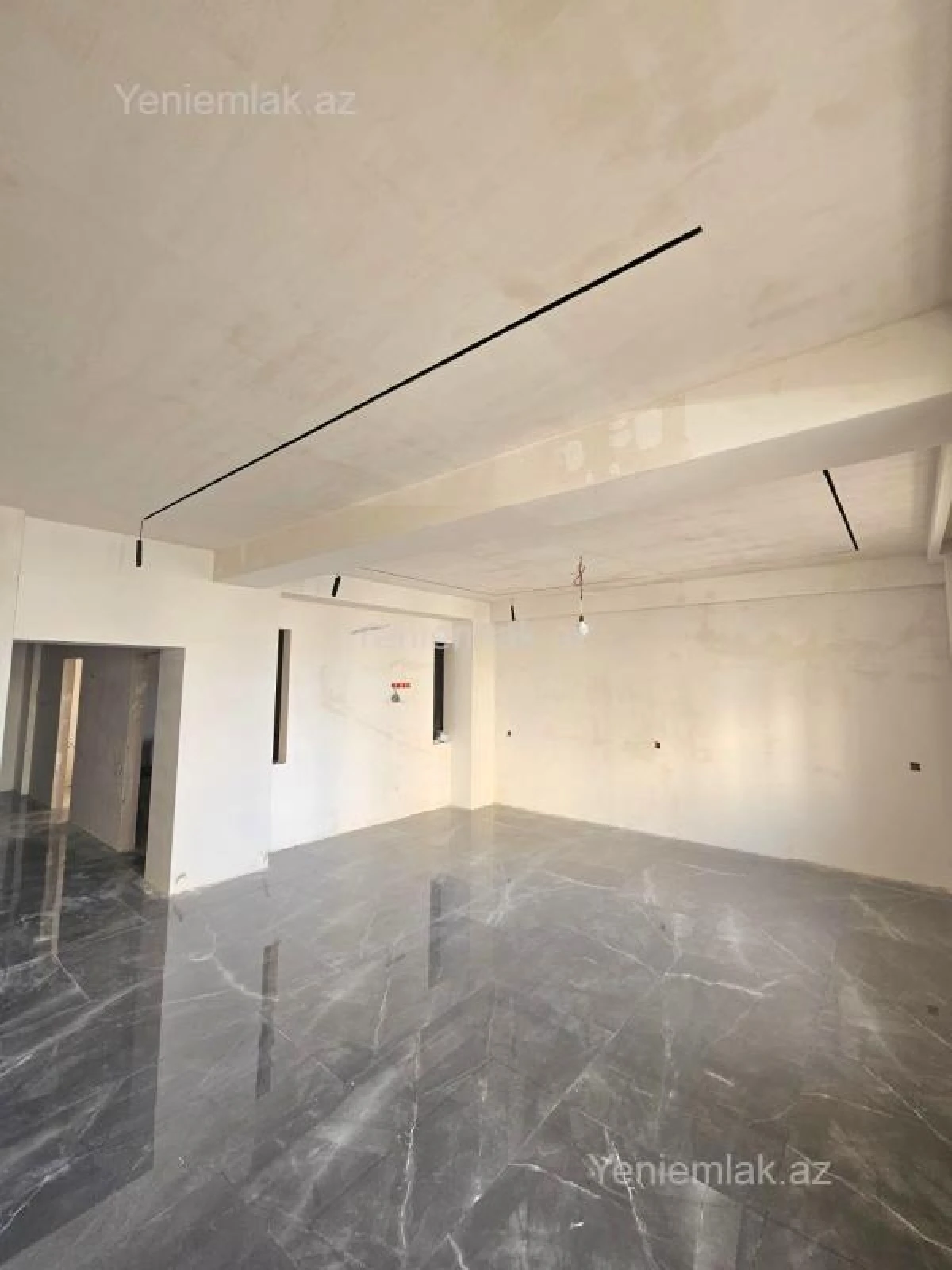 Satılır 3 otaqlı yeni tikili 95 m²