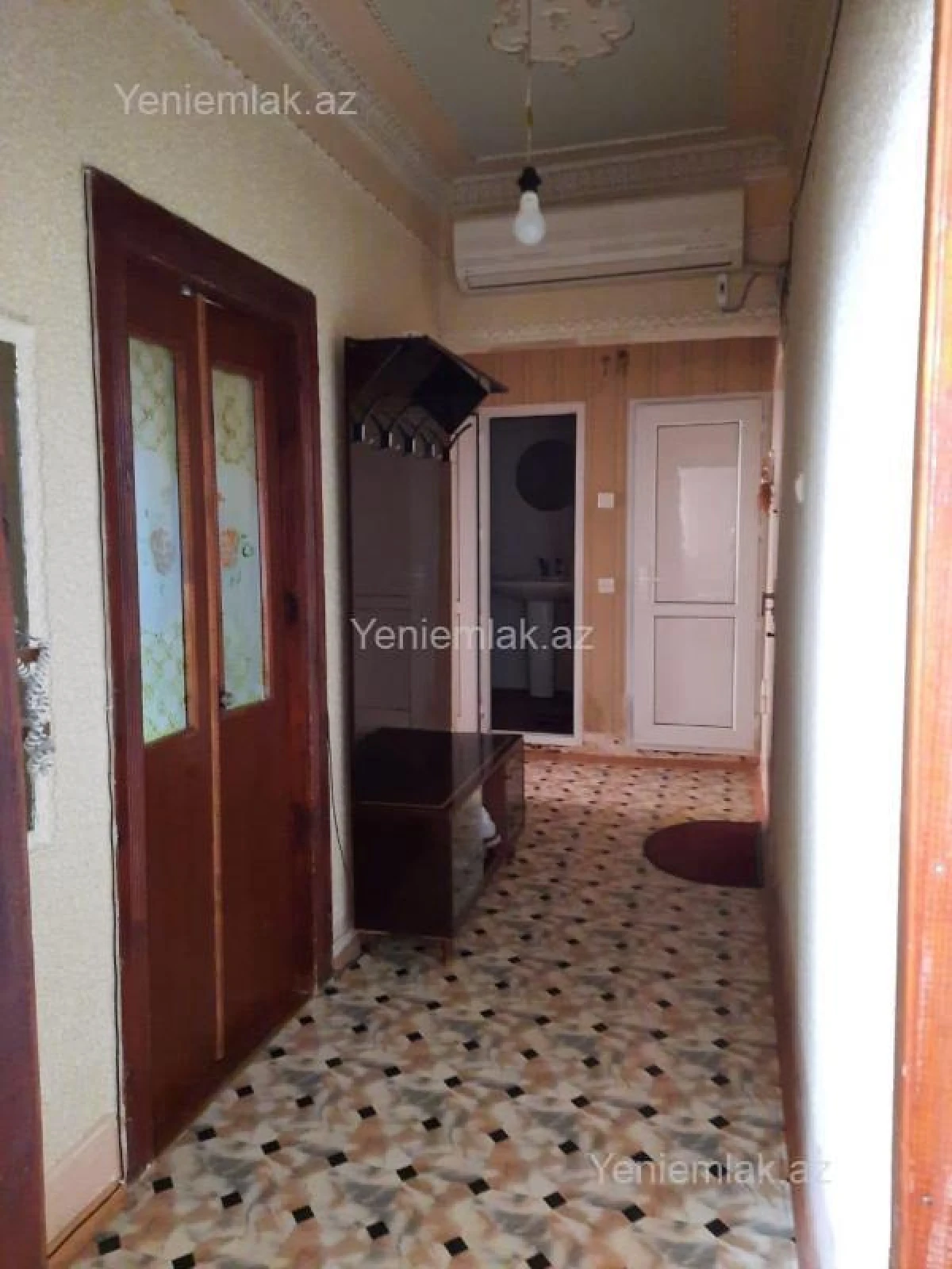 Satılır 2 otaqlı köhnə tikili 56 m²