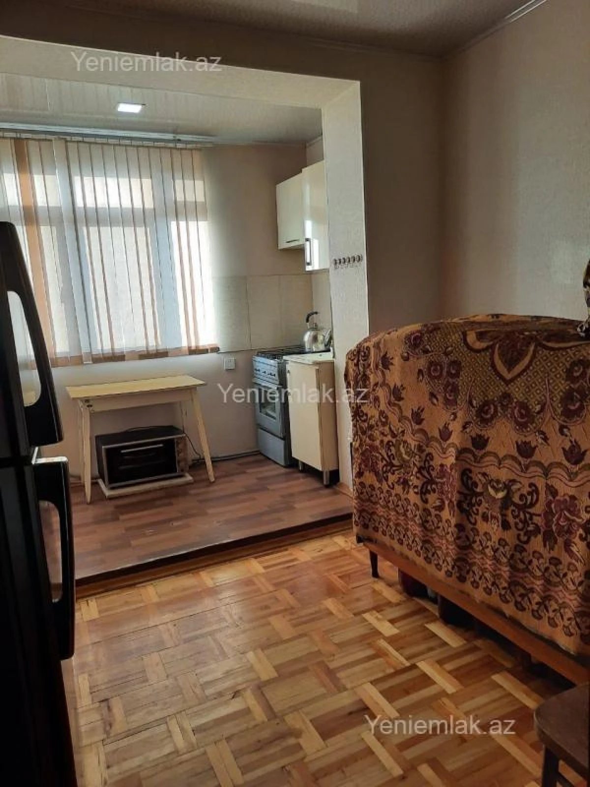 Satılır 2 otaqlı köhnə tikili 56 m²