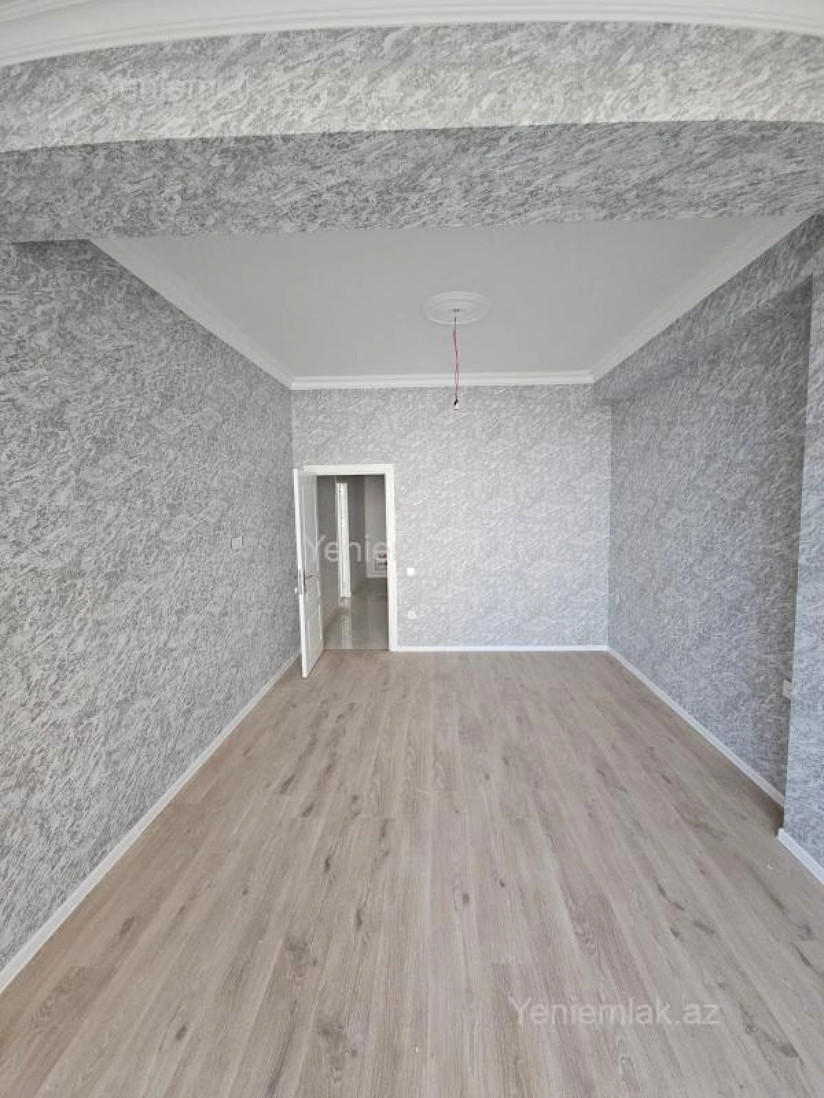 Satılır 2 otaqlı yeni tikili 75 m²
