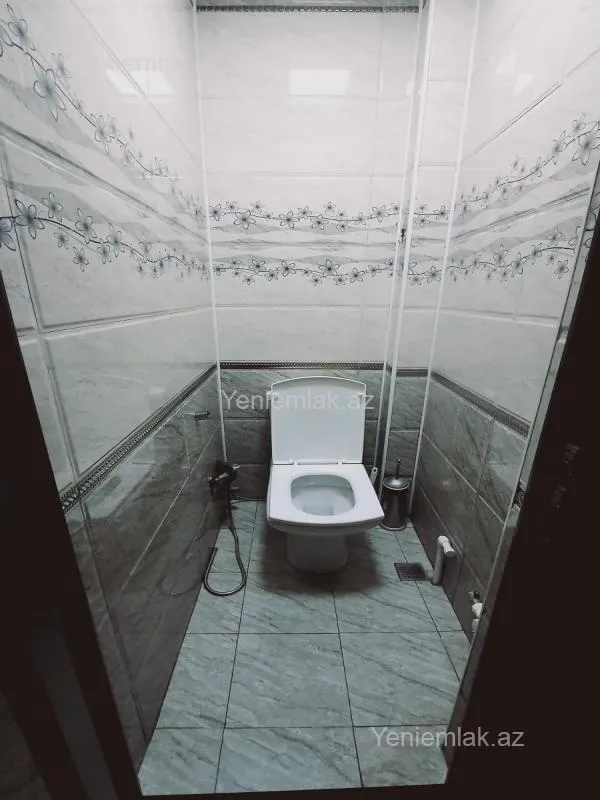 Satılır 2 otaqlı köhnə tikili 55 m²