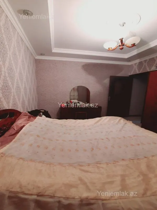 Satılır 2 otaqlı köhnə tikili 55 m²