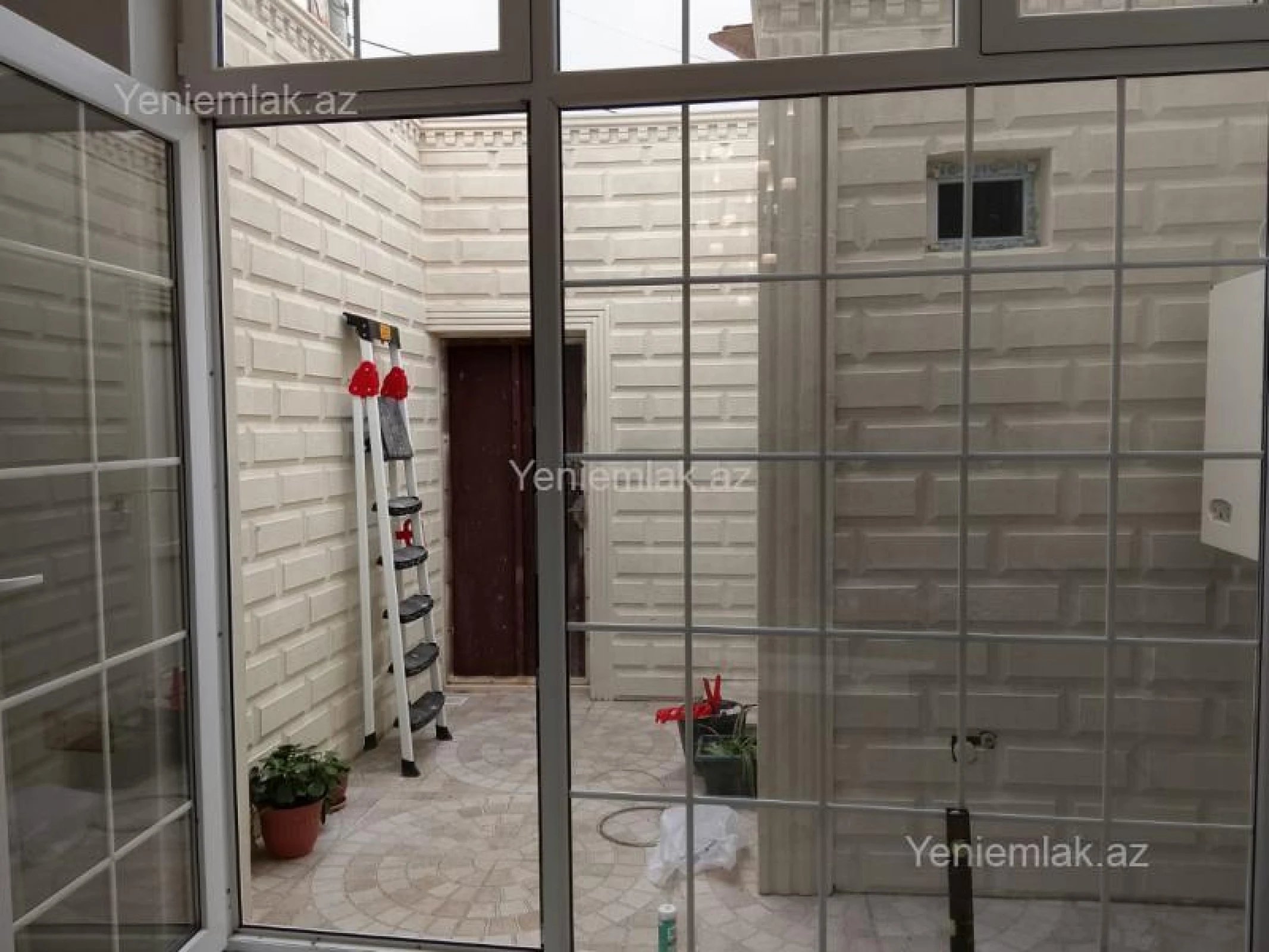 Satılır 2 otaqlı həyət evi 75 m²