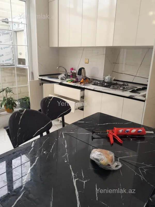 Satılır 2 otaqlı həyət evi 75 m²