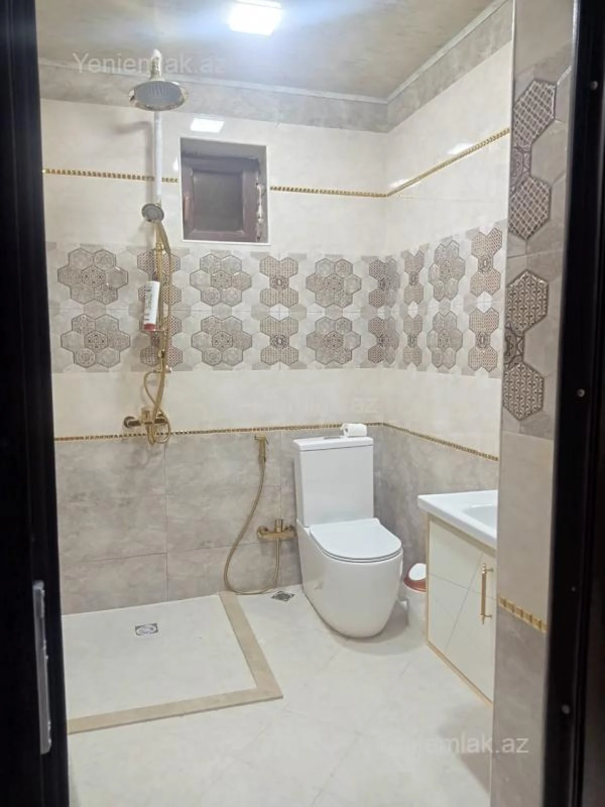 Satılır 7 otaqlı həyət evi 170 m²