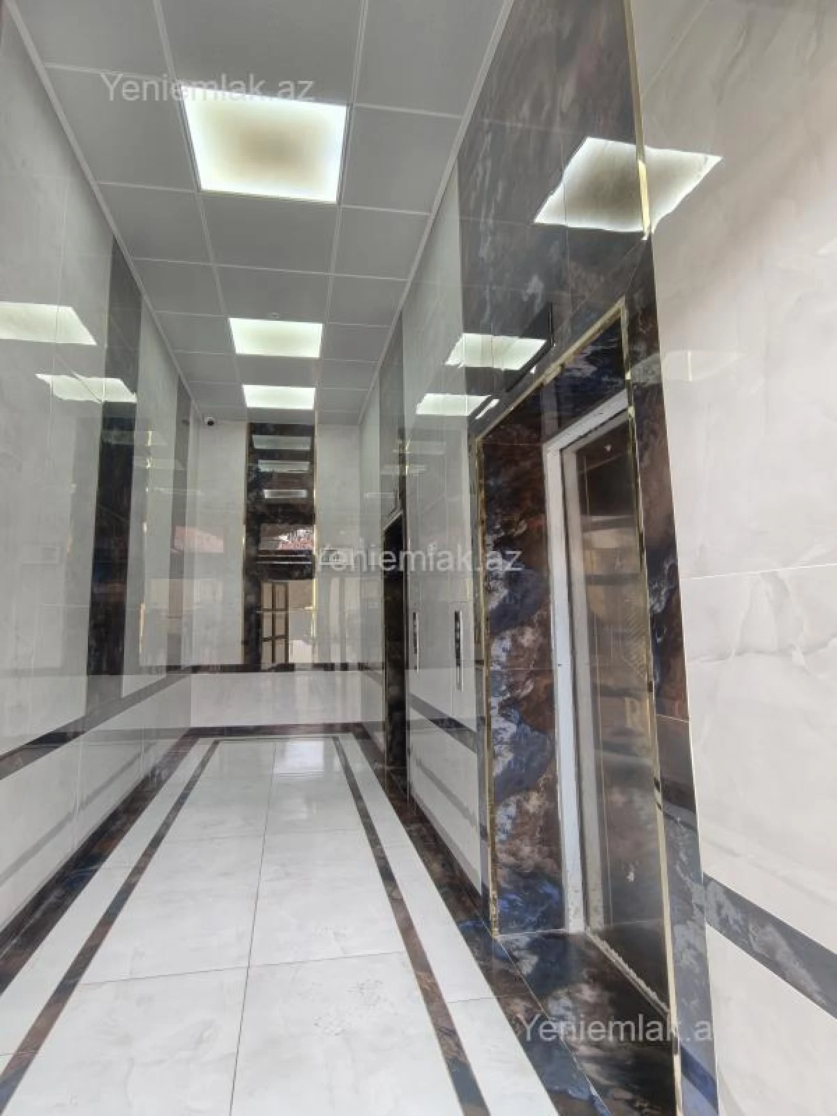 Satılır 2 otaqlı yeni tikili 68 m²