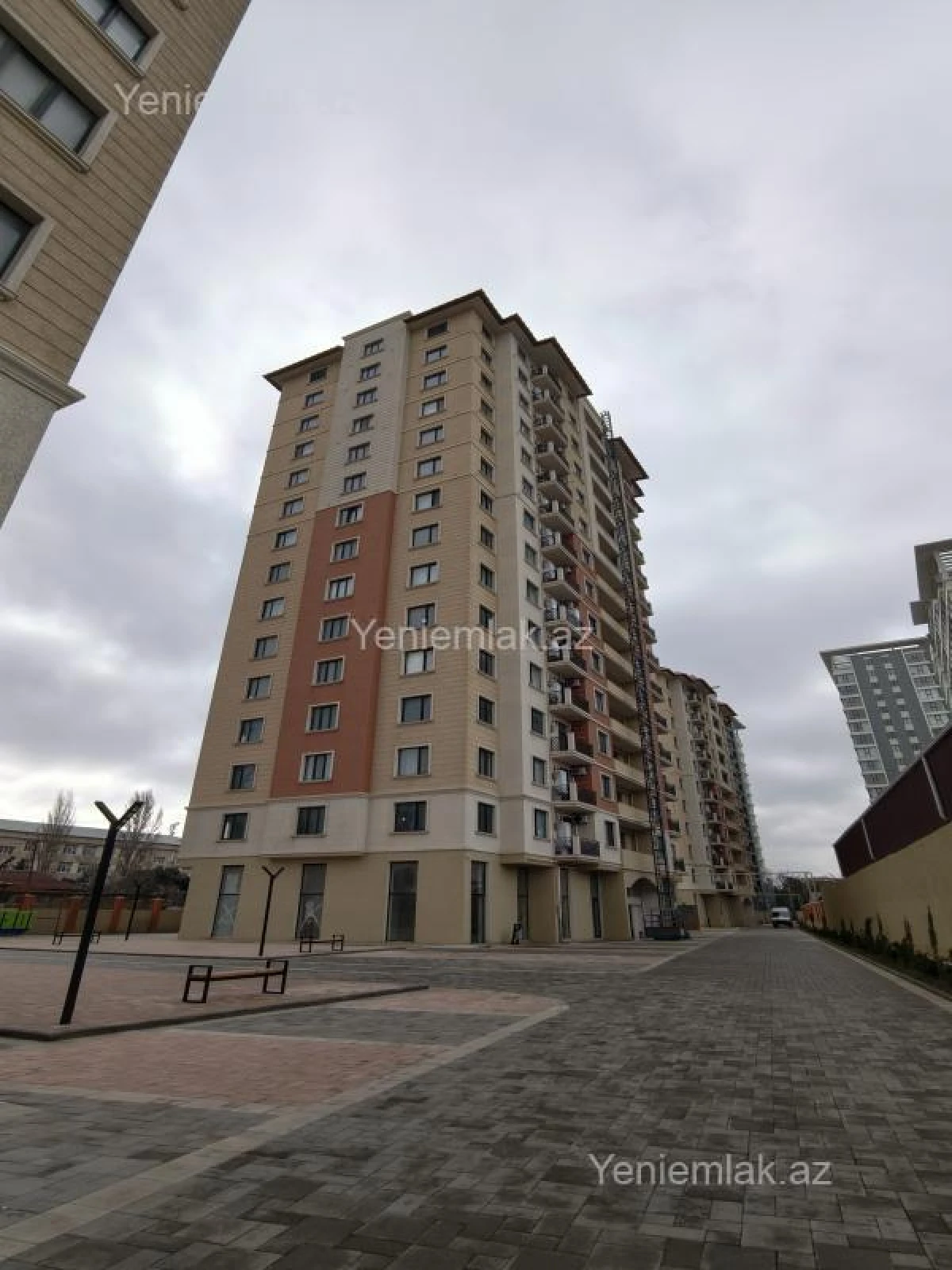 Satılır 2 otaqlı yeni tikili 68 m²