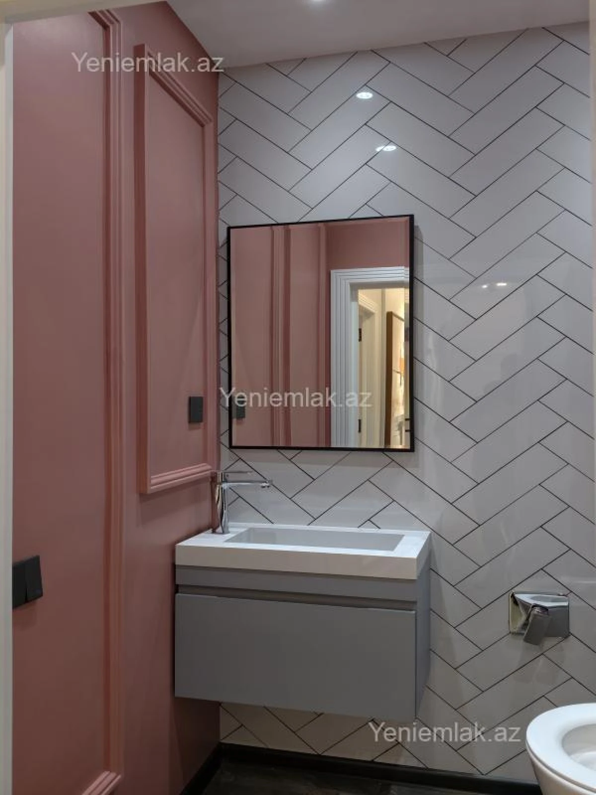 Satılır 2 otaqlı yeni tikili 68 m²