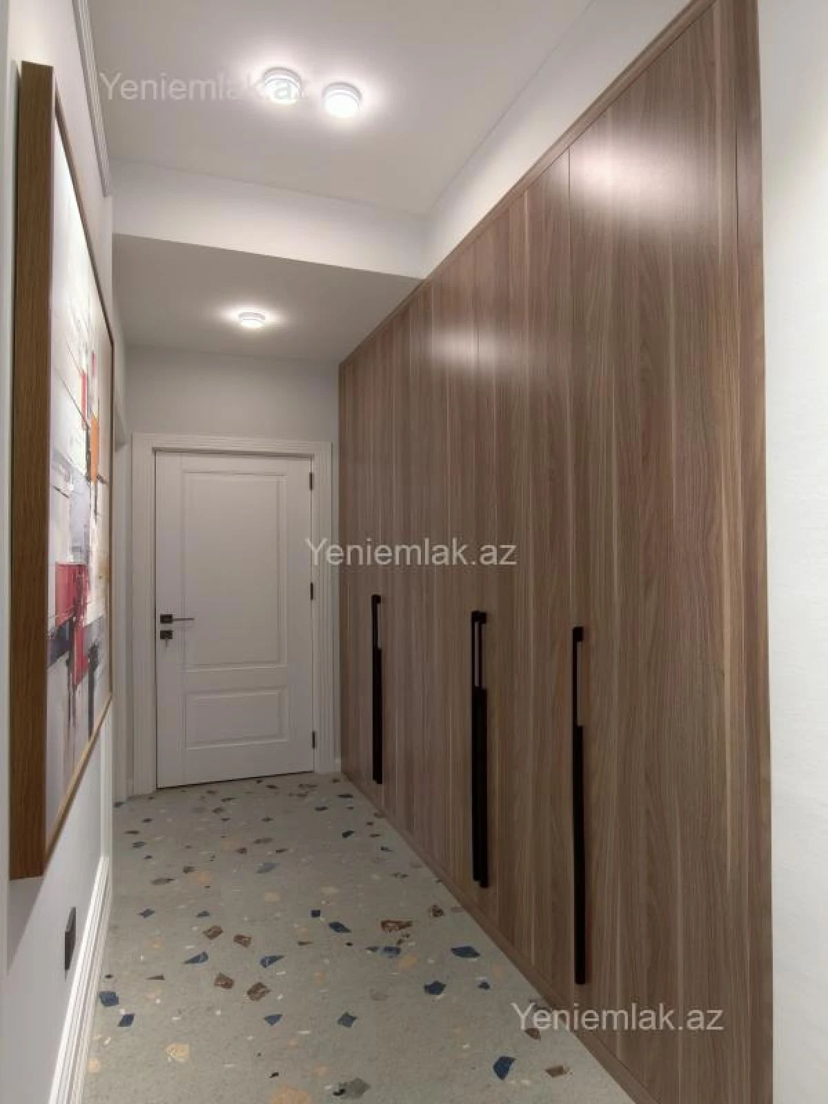 Satılır 2 otaqlı yeni tikili 68 m²
