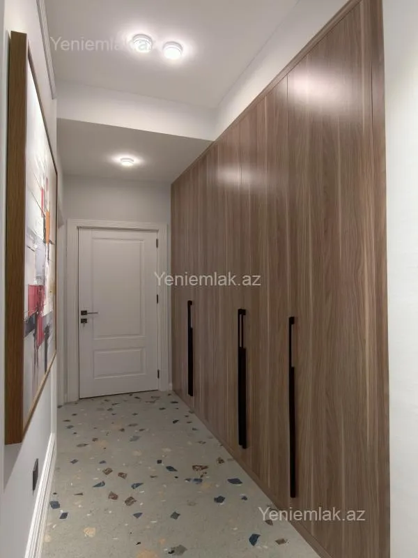 Satılır 2 otaqlı yeni tikili 68 m²
