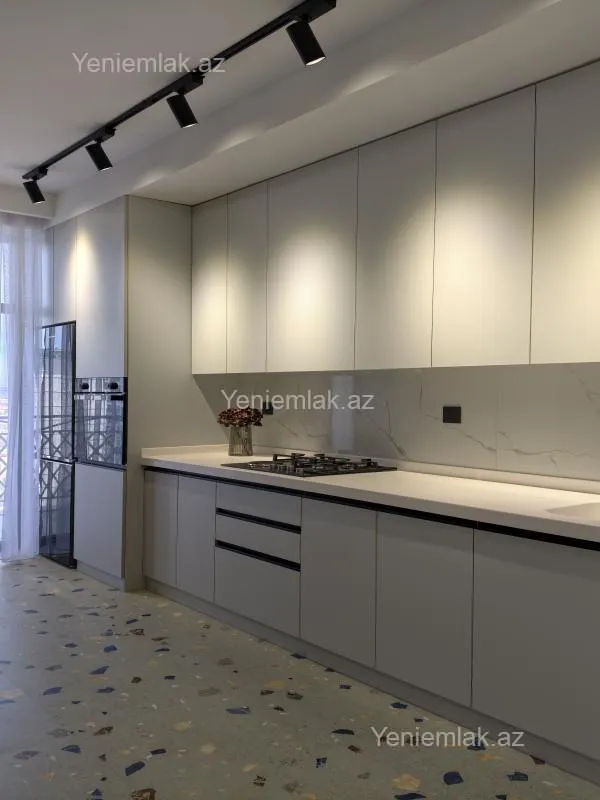 Satılır 2 otaqlı yeni tikili 68 m²