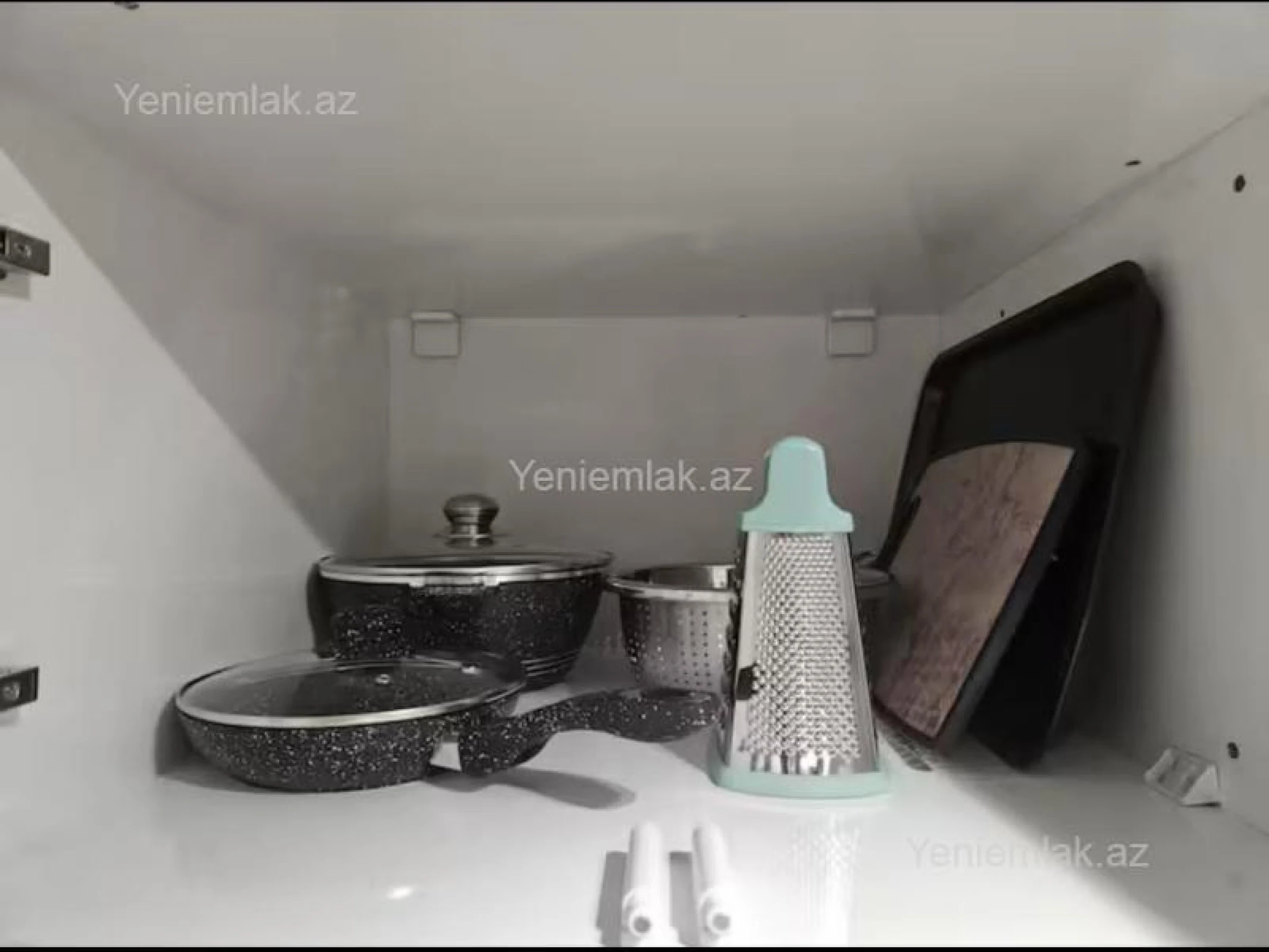 Satılır 2 otaqlı köhnə tikili 45 m²