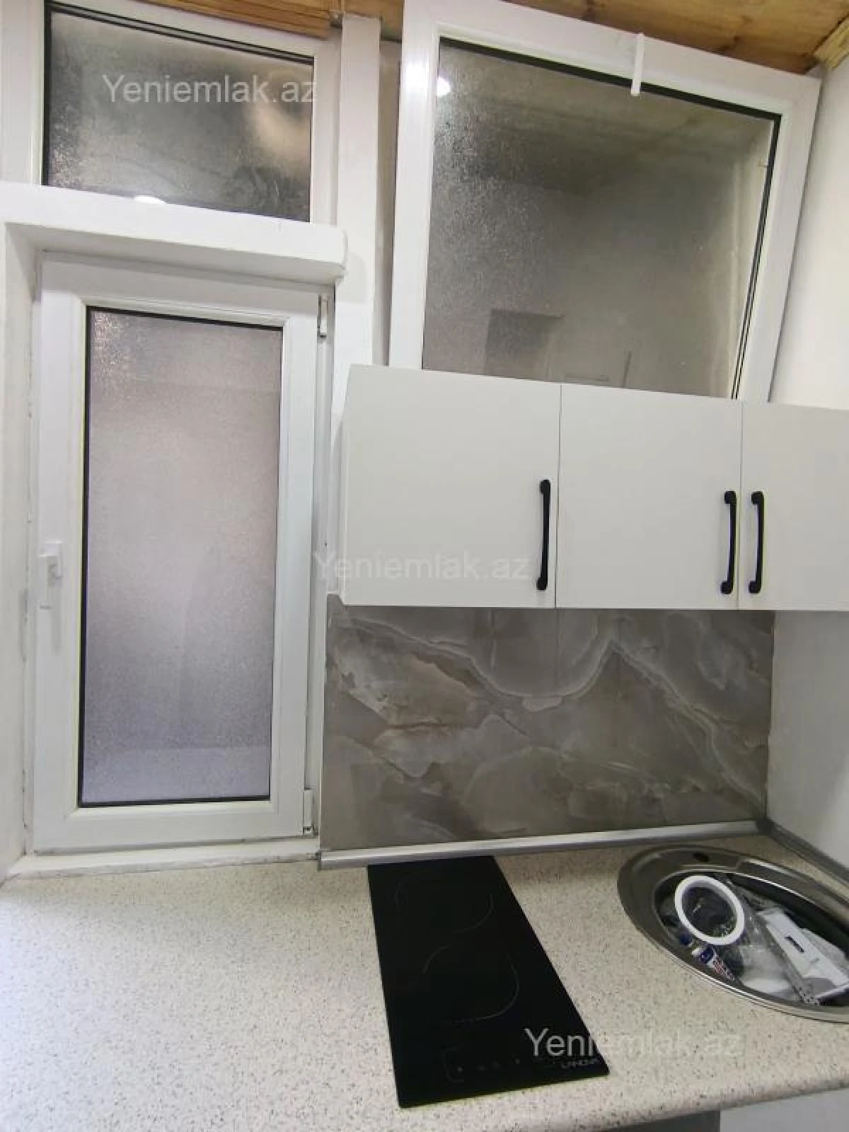 Satılır 1 otaqlı köhnə tikili 17 m²