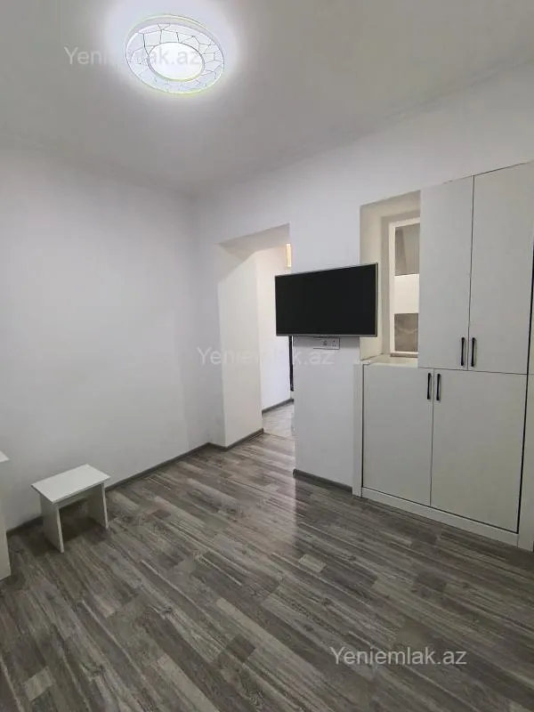 Satılır 1 otaqlı köhnə tikili 17 m²
