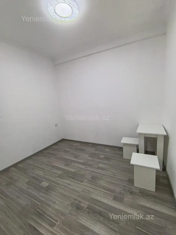 Satılır 1 otaqlı köhnə tikili 17 m²
