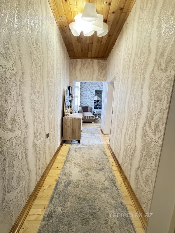 Satılır 4 otaqlı həyət evi 160 m²