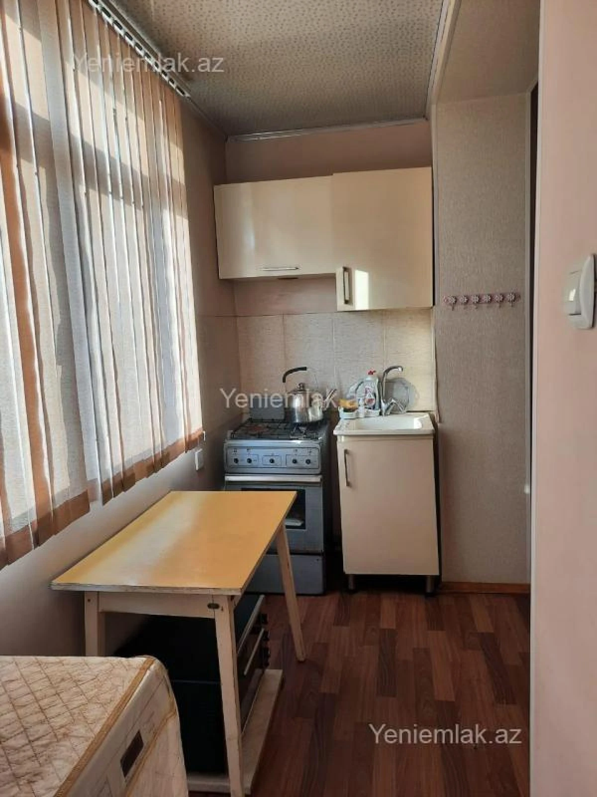 Satılır 2 otaqlı köhnə tikili 55 m²