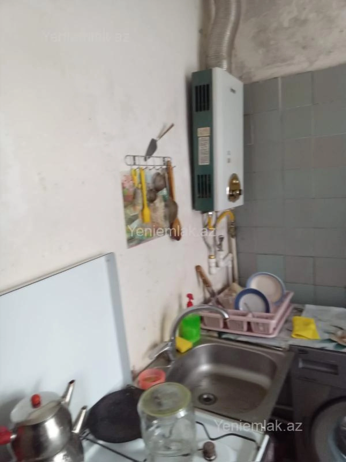 Satılır 3 otaqlı köhnə tikili 70 m²