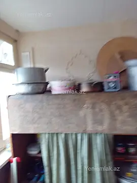 Satılır 3 otaqlı köhnə tikili 70 m²