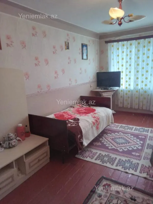 Satılır 3 otaqlı köhnə tikili 70 m²