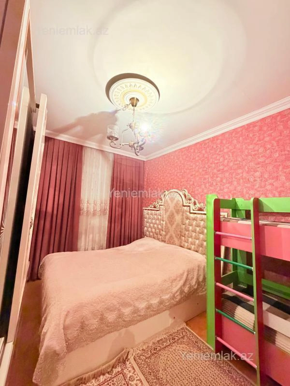 Satılır 2 otaqlı köhnə tikili 58 m²