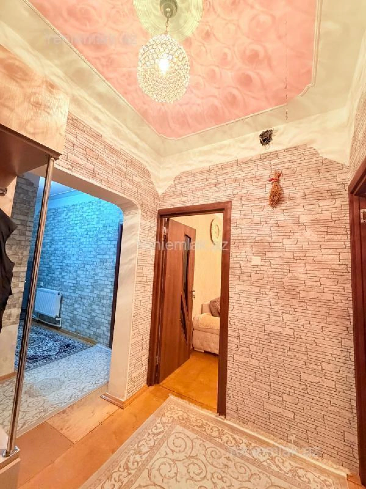 Satılır 2 otaqlı köhnə tikili 58 m²