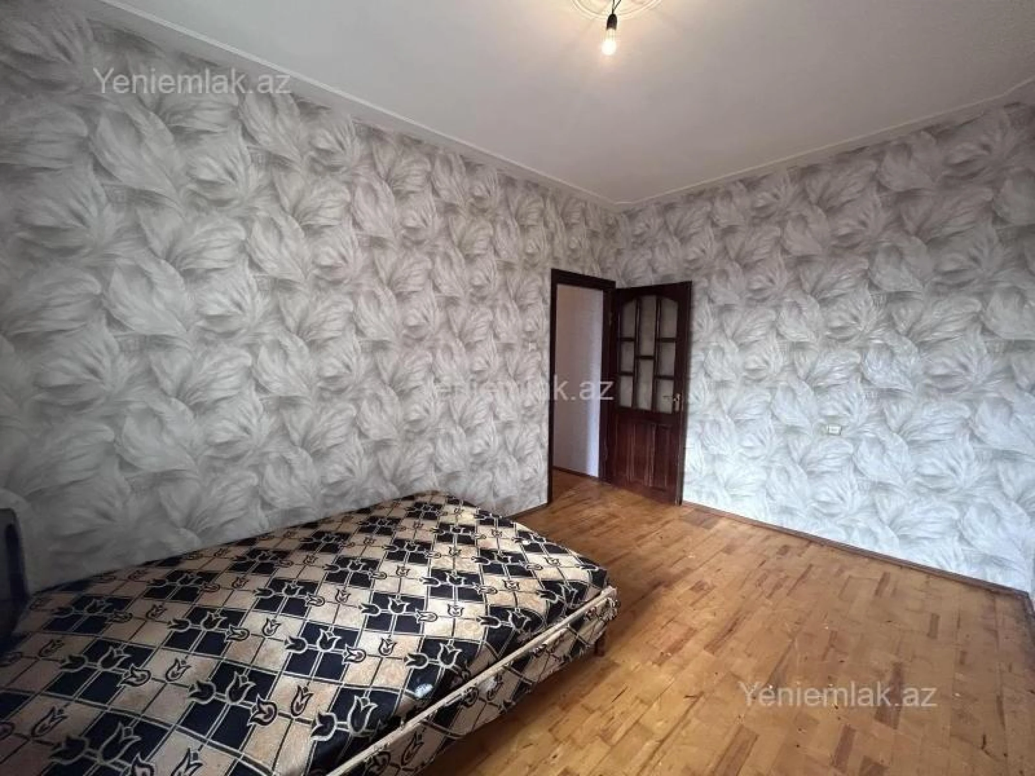 Satılır 3 otaqlı köhnə tikili 78 m²