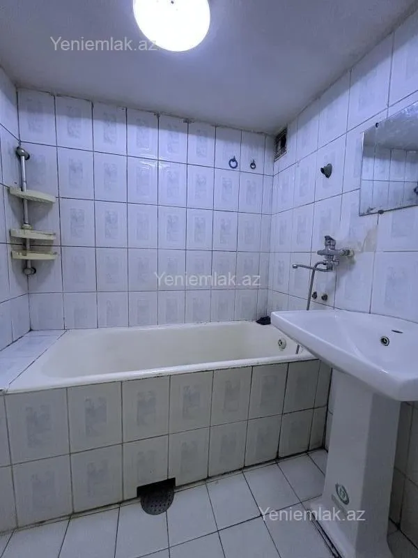 Satılır 3 otaqlı köhnə tikili 78 m²