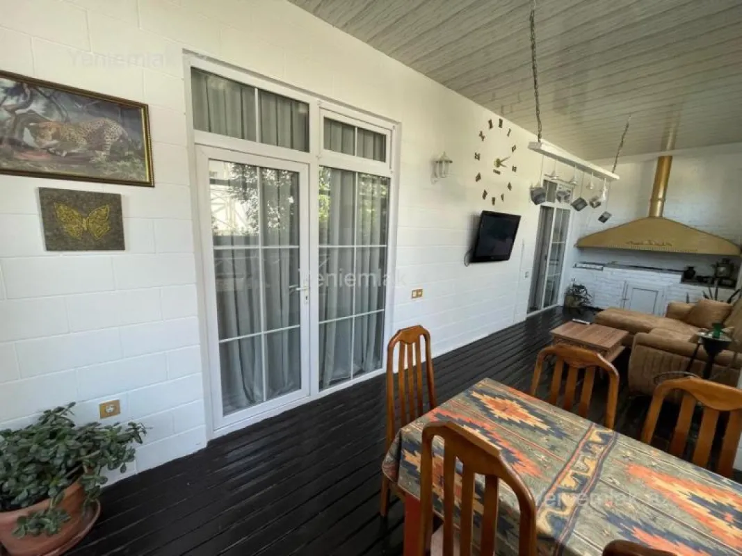 Satılır 4 otaqlı həyət evi 150 m²