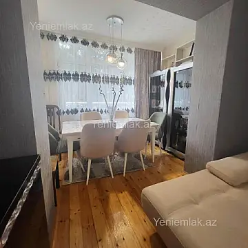 Satılır 2 otaqlı köhnə tikili 50 m²