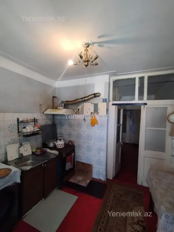 Satılır 4 otaqlı köhnə tikili 90 m²