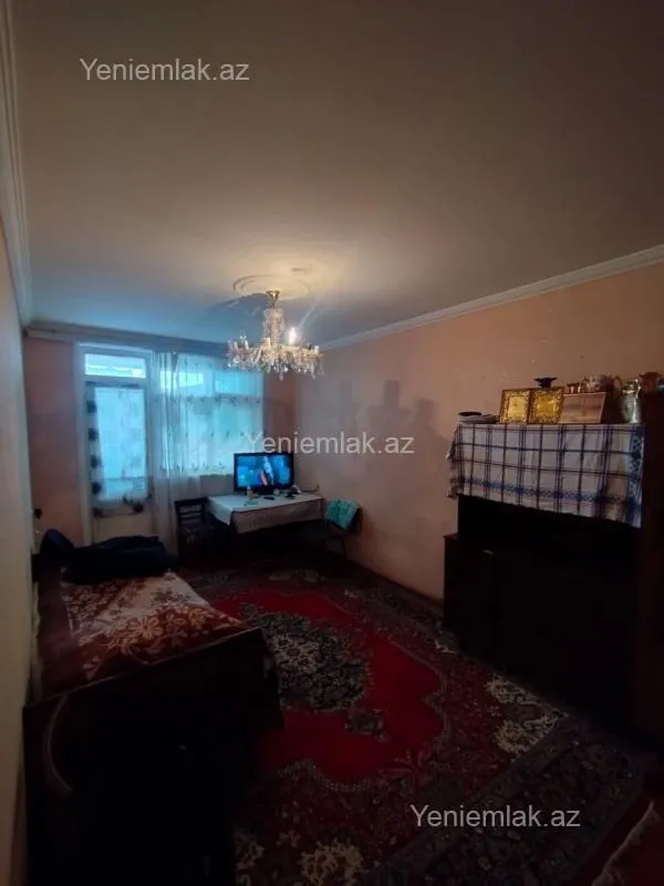 Satılır 4 otaqlı köhnə tikili 90 m²