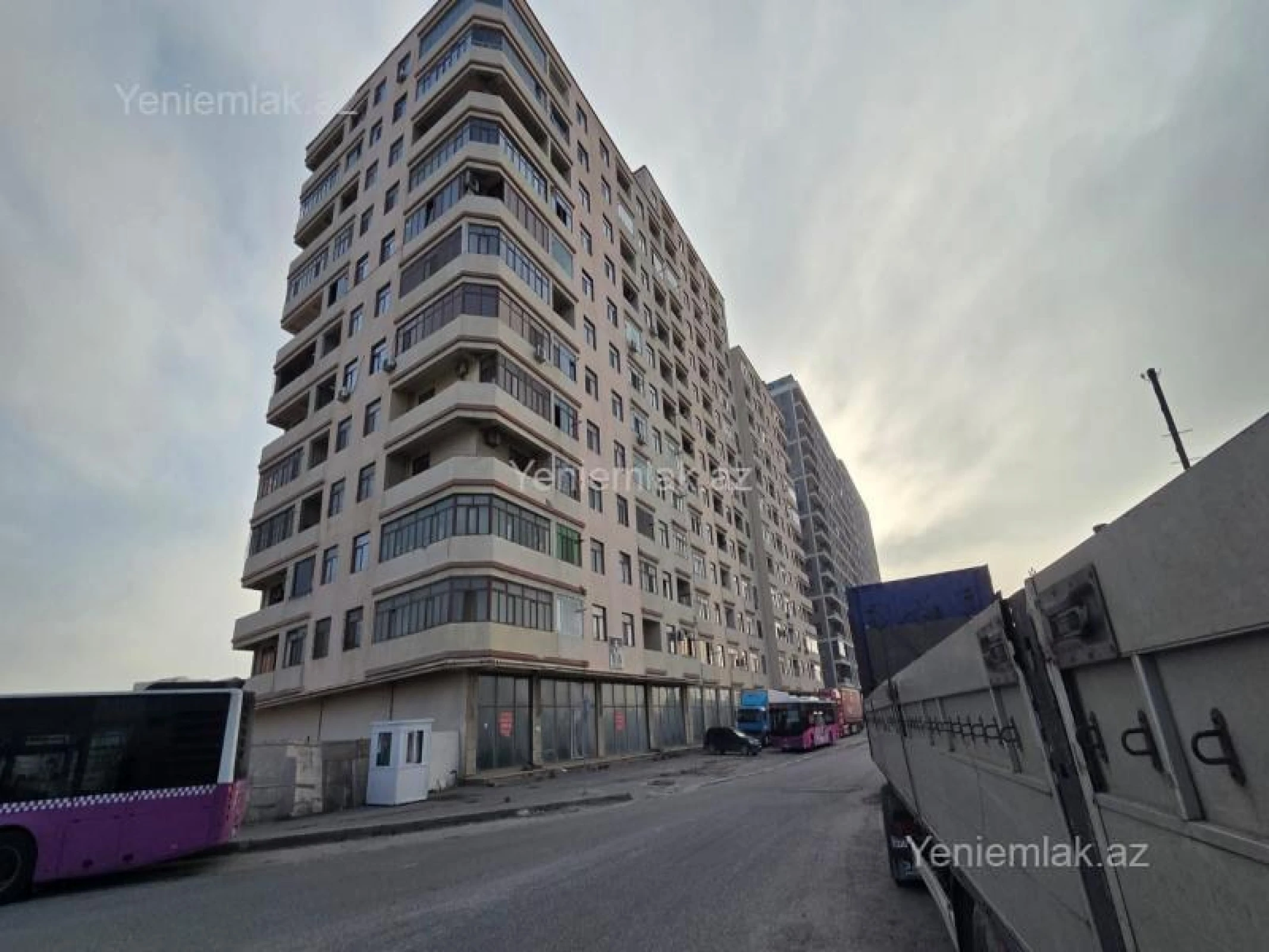 Satılır 2 otaqlı yeni tikili 71 m²