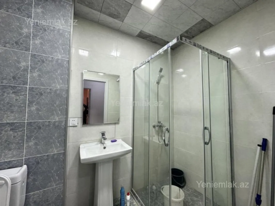 Satılır 2 otaqlı yeni tikili 70 m²