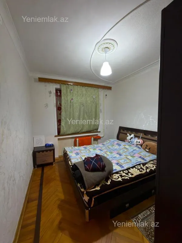 Satılır 2 otaqlı köhnə tikili 60 m²