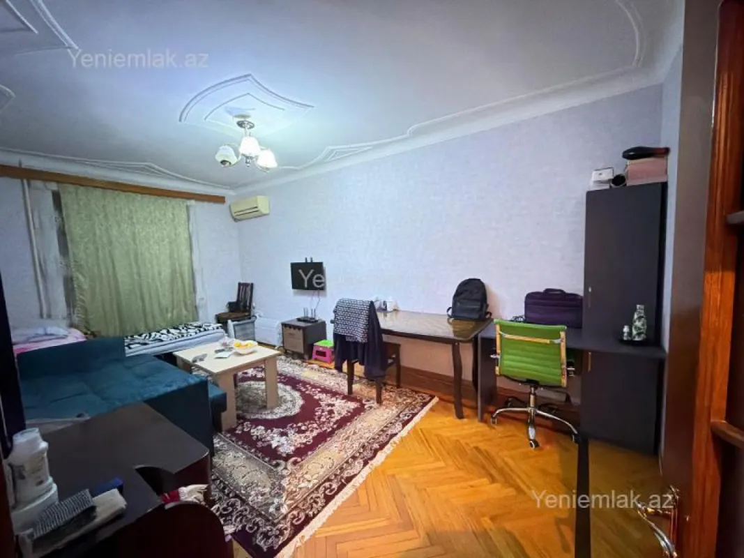 Satılır 2 otaqlı köhnə tikili 60 m²