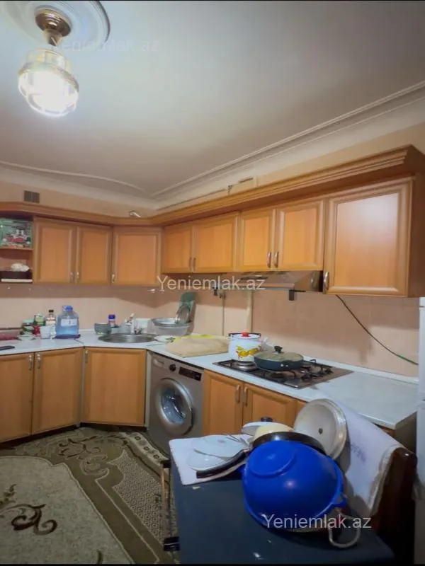 Satılır 2 otaqlı köhnə tikili 60 m²