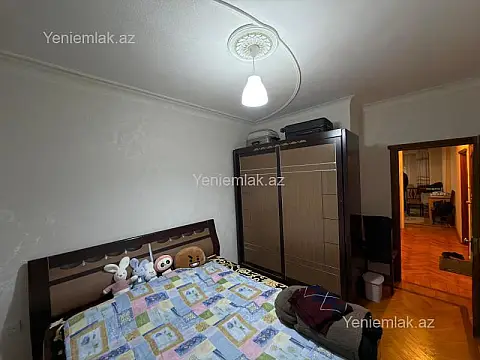 Satılır 2 otaqlı köhnə tikili 60 m²