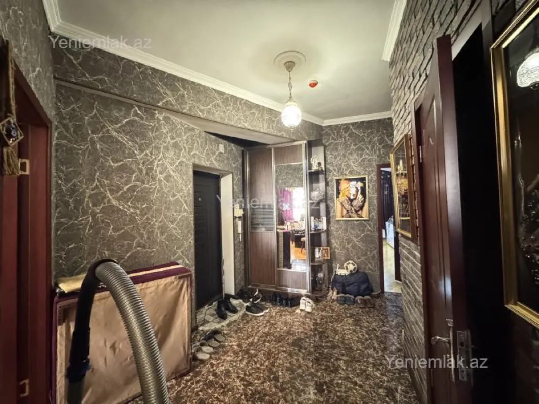 Kirayə verilir 2 otaqlı yeni tikili 79 m²