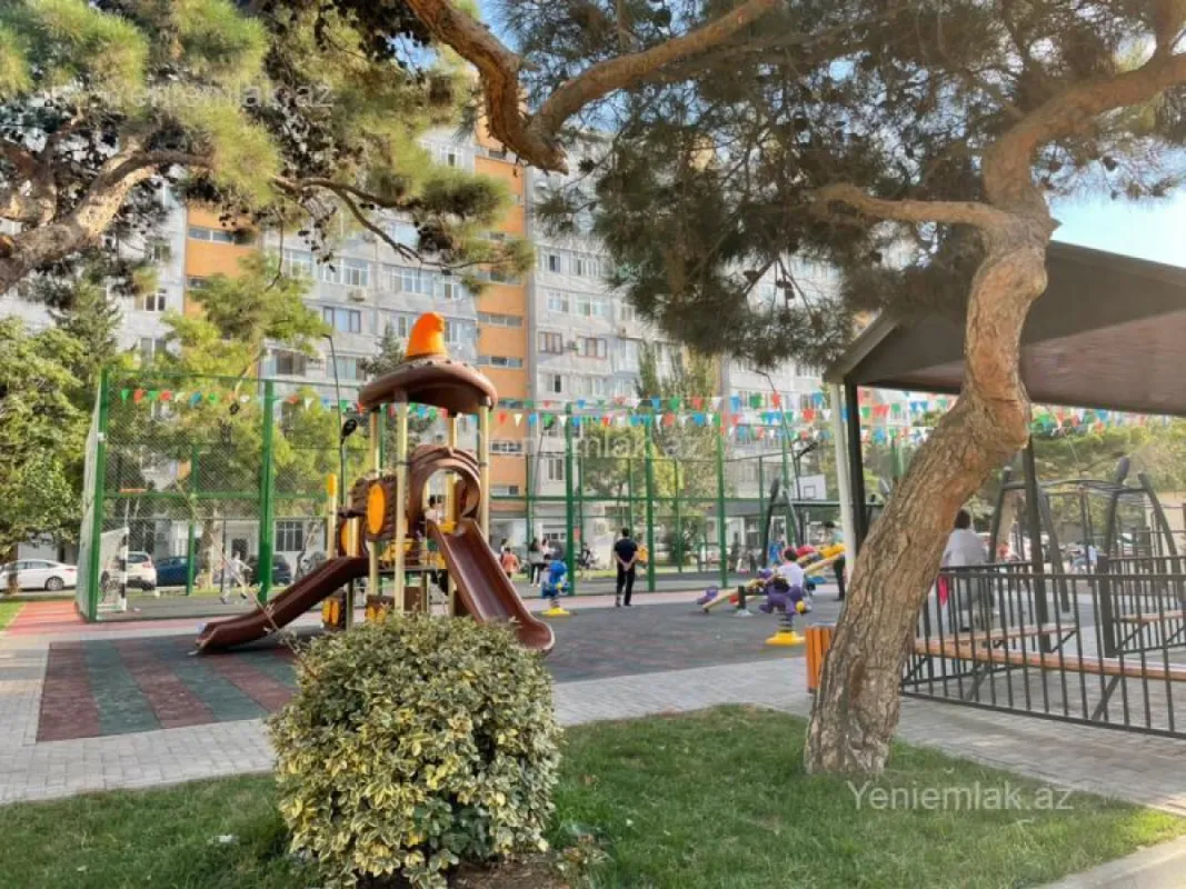 Satılır 3 otaqlı köhnə tikili 85 m²