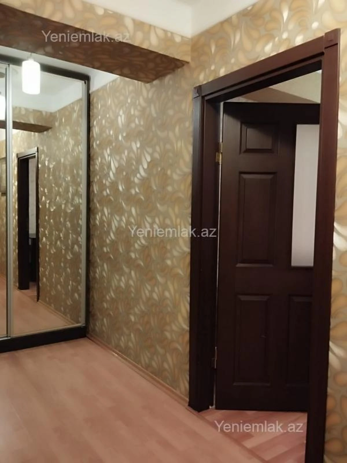 Satılır 3 otaqlı köhnə tikili 85 m²